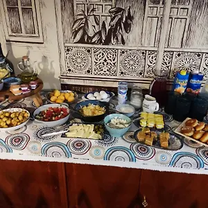Gvino Minda Отель