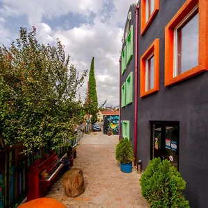 Tato & Coworking Space Отель